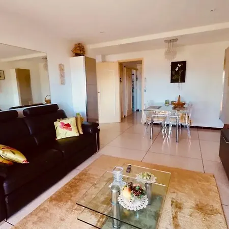 Spacieux Appartement Climatise Vue Mer Ref Roche Rouge 01 Apartmán Saint-Raphaël